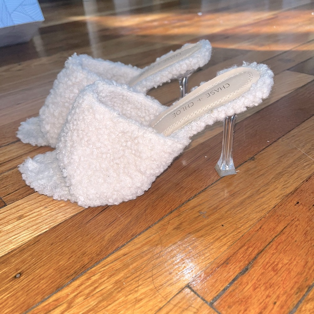 Chase + Chloe Shearling Sandal Beige